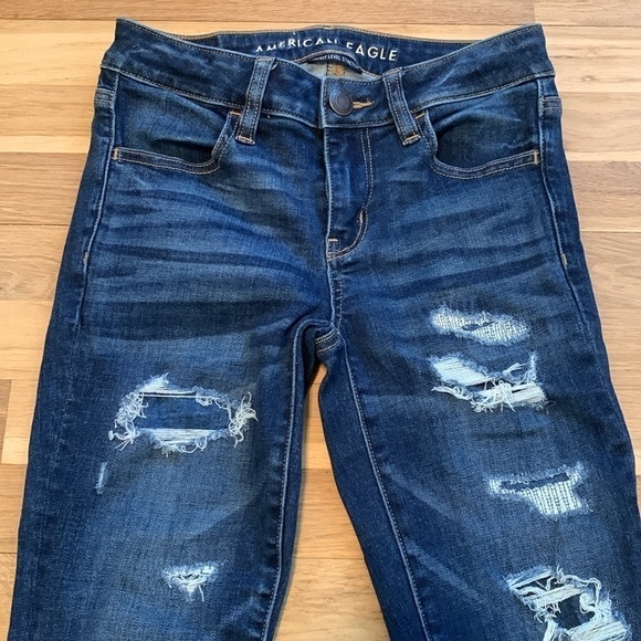 AEO Ne(x)t Level Stretch Dark Wash Distressed Cropped Skinny Jeans Women’s 2R - Picture 2 of 16